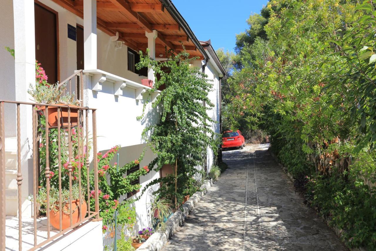 Apartments By The Sea Okrug Donji, Ciovo - 12502 Okrug Gornji Buitenkant foto