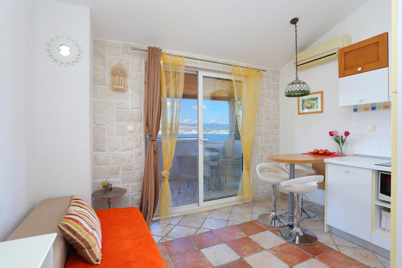 Apartments By The Sea Okrug Donji, Ciovo - 12502 Okrug Gornji Buitenkant foto