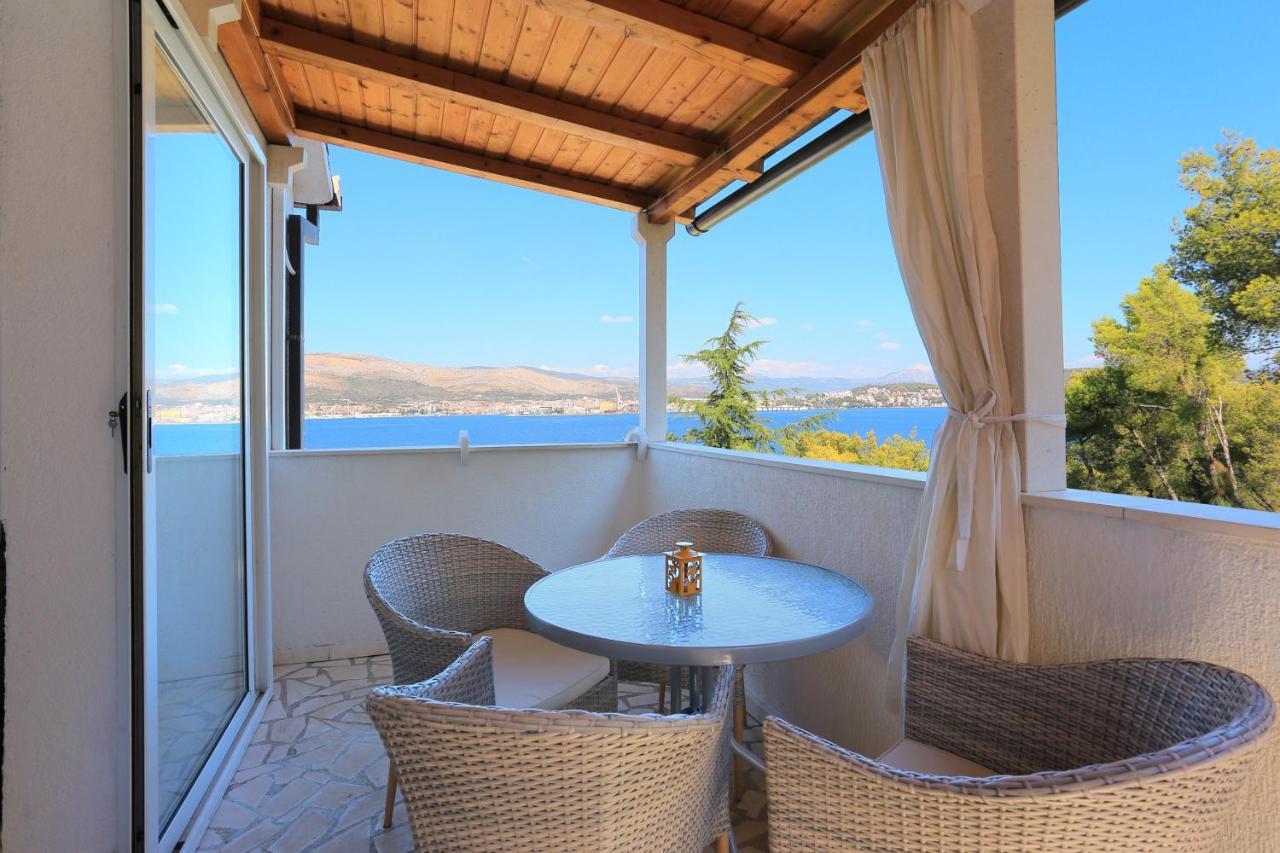 Apartments By The Sea Okrug Donji, Ciovo - 12502 Okrug Gornji Buitenkant foto